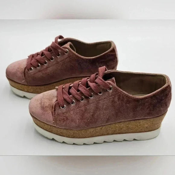 Steve Madden Womens Size 7 Pink Korrie Velour Chunky Sneakers - Picture 2 of 7
